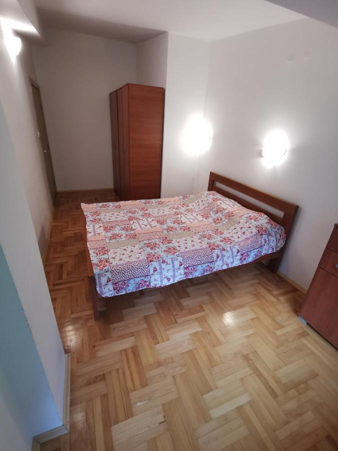 スコピエZagrebska Flatアパートメント エクステリア 写真