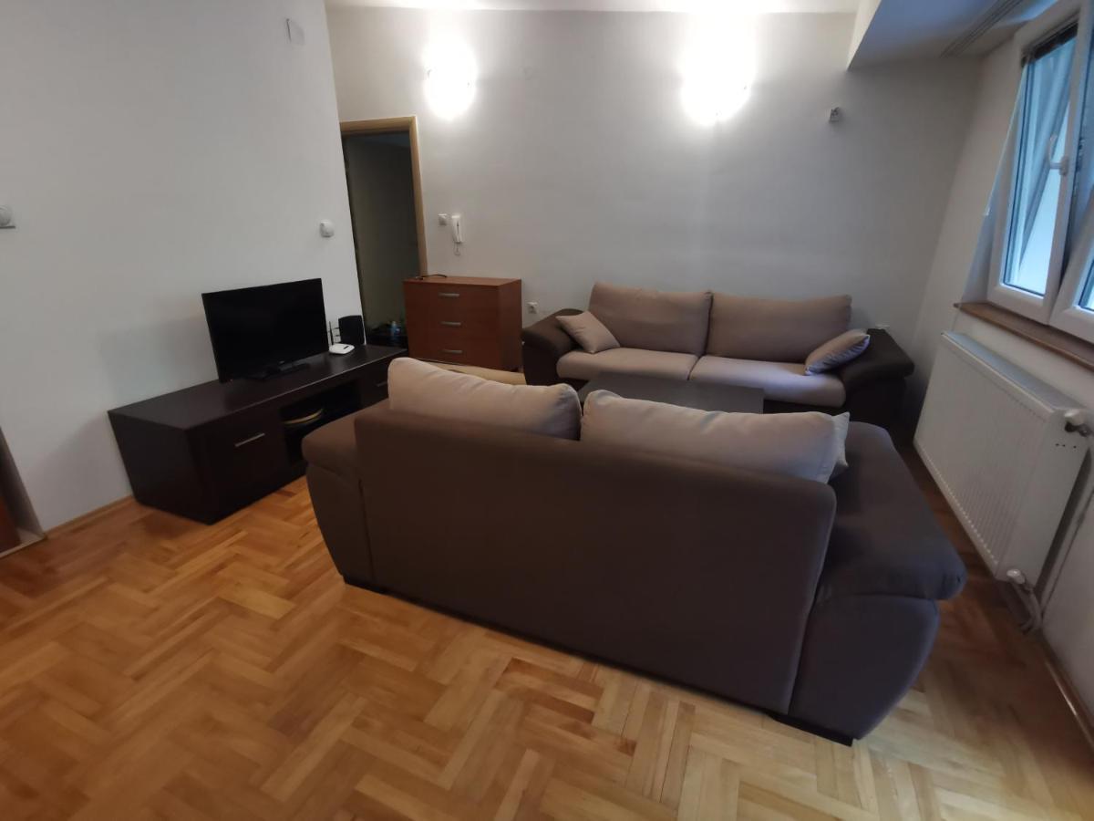 スコピエZagrebska Flatアパートメント エクステリア 写真